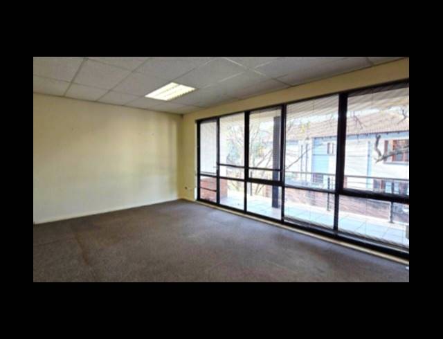 244M² OFFICE FOR SALE IN SANDTON CENTRAL